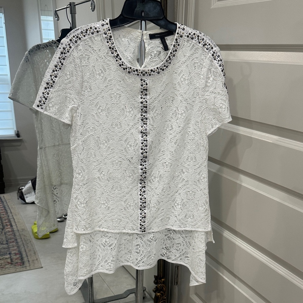 BCBGMaxAzria White Lace Blouse with Stud Details Size M EUC